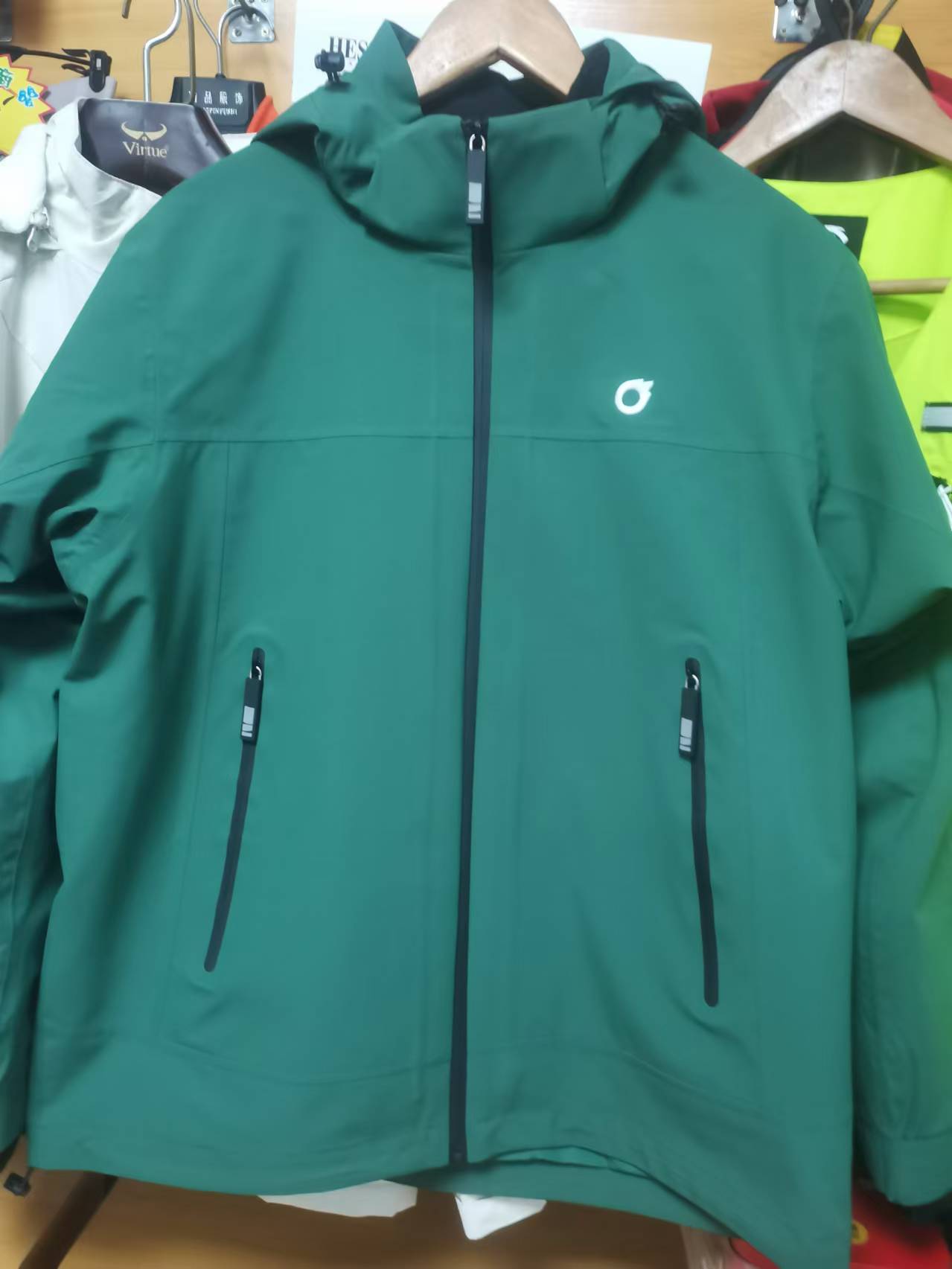 沖鋒衣